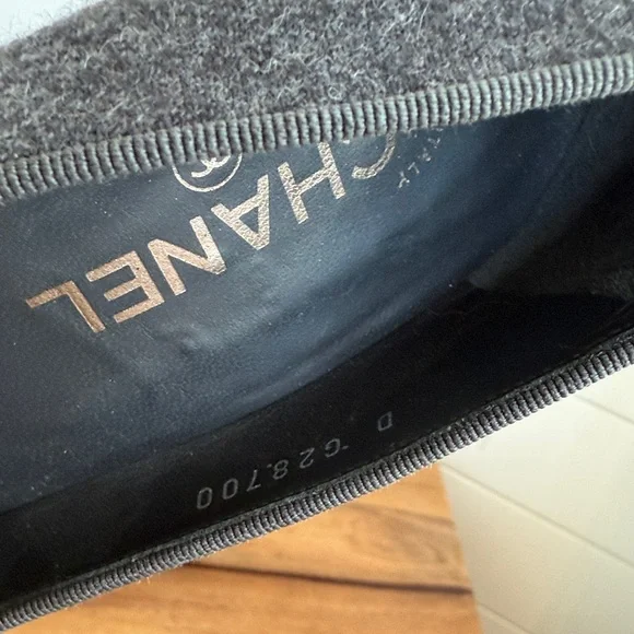 Authenticated Chanel Tweed Heels - Picture 15 of 17